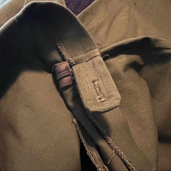 3 for $30!  Cleo petites green cropped pants - Picture 5 of 11